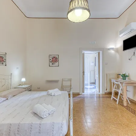 La Corte Dei Mille * Presicce