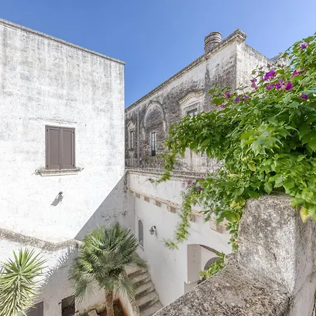 La Corte Dei Mille